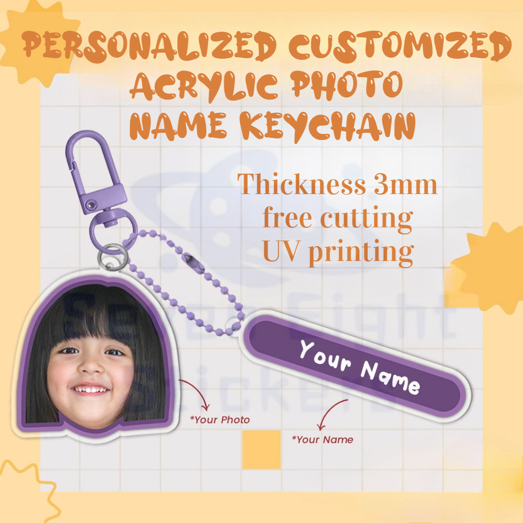 พวงกุญแจชื่อภาพถ่ายอะคริลิคที่กําหนดเองส่วนบุคคล | ตัวเลือกหลายสี | จี้กระเป๋าเป้สะพายหลังสําหรับของขวัญวันเกิด | พิมพ์กันน้ํายูวี | ตัดฟรี