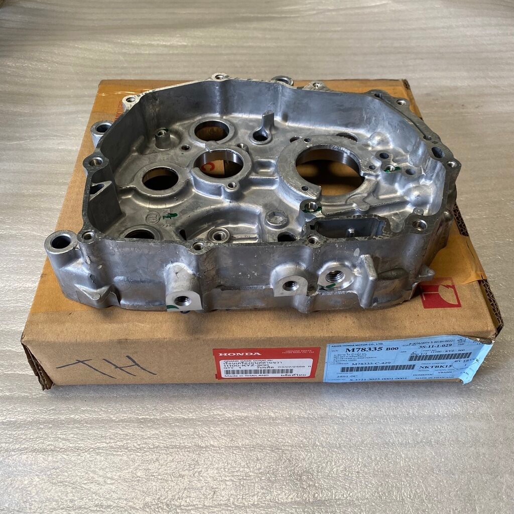 11100-KYZ-900 เรือนเครื่องยนต์ด้านขวา WAVE125I 2012-2020 (ปลาวาฬ) อะไหล่แท้ HONDA