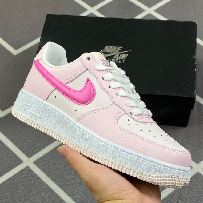 Nike Air Force 1 Low 07รองเท้าผู้หญิงสีขาวสีชมพู