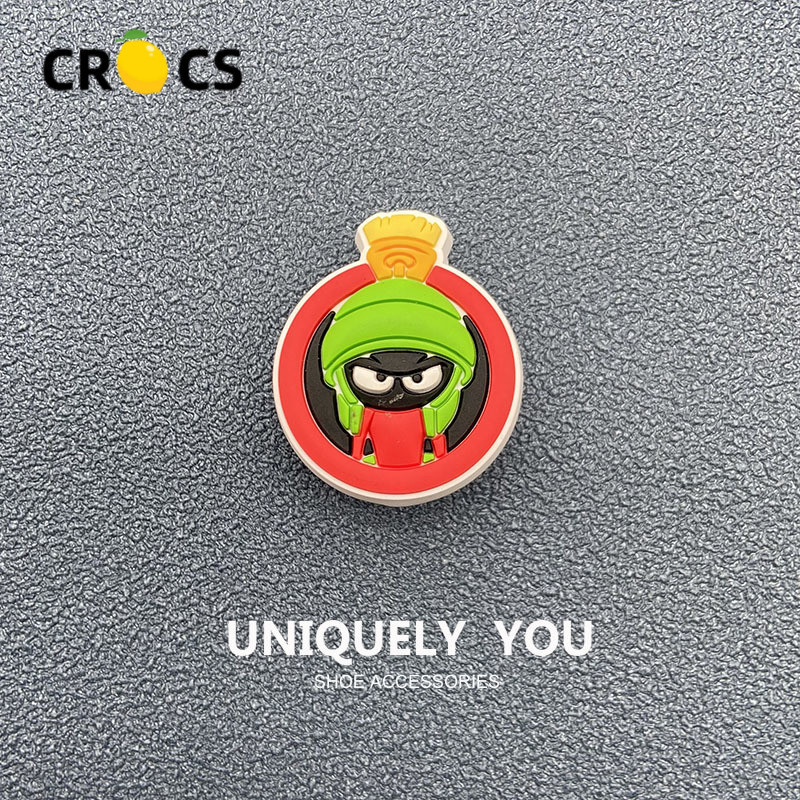 ใหม่ jibbitz Crocs รองเท้าดอกไม้อุปกรณ์เสริมรองเท้าดอกไม้การ์ด Luo Chi Zhibixing อุปกรณ์เสริมรองเท้าหัวเข็มขัด Bugs Bunny Cui Di ตกแต่งหัวเข็มขัด