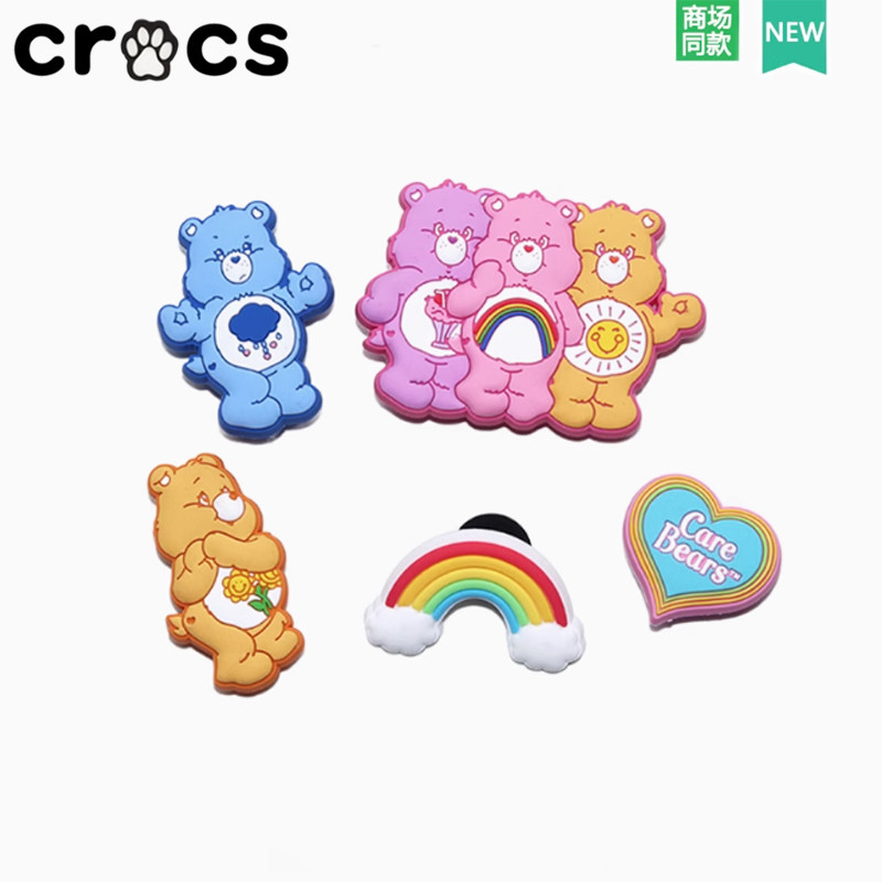 รองเท้าหลุมจระเข้ Huazhibixing อุปกรณ์เสริมการ์ตูน Care Bear ชุดห้าชิ้นหมีดูแลสไตล์ใหม่
