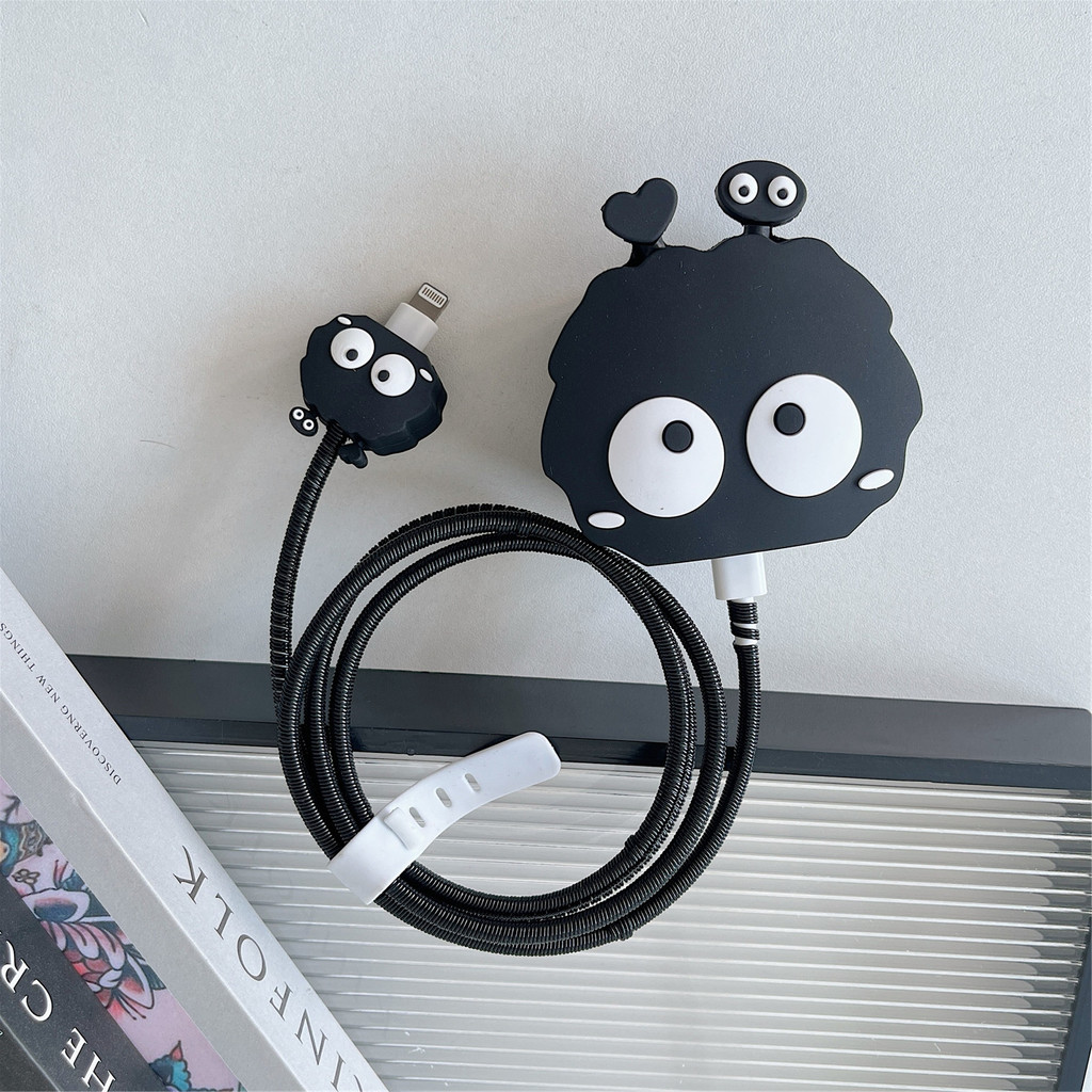 การ์ตูน Totoro Charger สําหรับ iPhone 15 promax 20w A2344 A2902 ปลั๊ก 3 ขาเหมาะสําหรับ Charger เคสป้