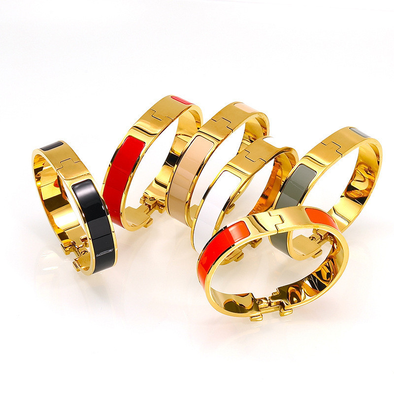 สร้อยข้อมือเหล็กไทเทเนียมตัวอักษร H-Letter สีทอง18K ไม่ซีดจางรุ่น unisex