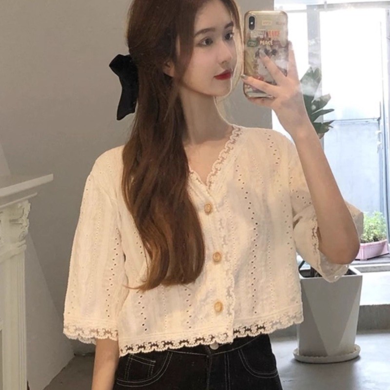 🎀Mona🎀เวอร์ชั่นเกาหลี ลูกไม้ แขนสั้น เสื้อเชิ้ต แฟชั่น หวาน