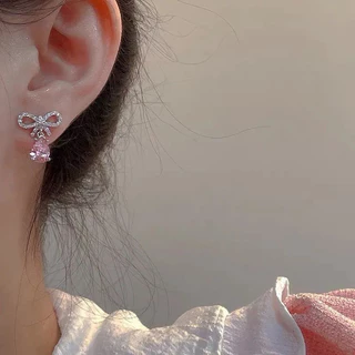 COD-ส่งเร็วจากไทย🎀ต่างหูสตั๊ด จี้Bowเพทาย สีชมพู ความรู้สึกระดับไฮเอนด์ สไตล์หรูหราแสง สำหรับผู้หญิง เครื่องประดับแฟชั่น
