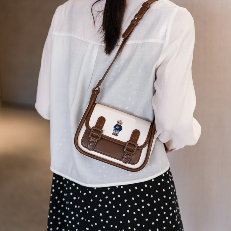 หมีพิมพ์สุภาพสตรีกระเป๋าสะพายแฟชั่นพร็อพไหล่ของ ผู้สื่อสาร กระเป๋าย้อนยุคทุกการแข่งขันประเภทปกกระเป๋าสี่เหลี่ยมเล็ก