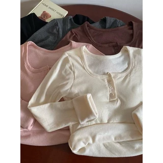 BIMI สีทึบเรียบง่ายอเนกประสงค์ปุ่มคอกลมด้านในเสื้อยืดแขนยาวสลิมสำหรับผู้หญิงสไตล์เกาหลีกระดูกไหปลาร้าเสื้อสั้น