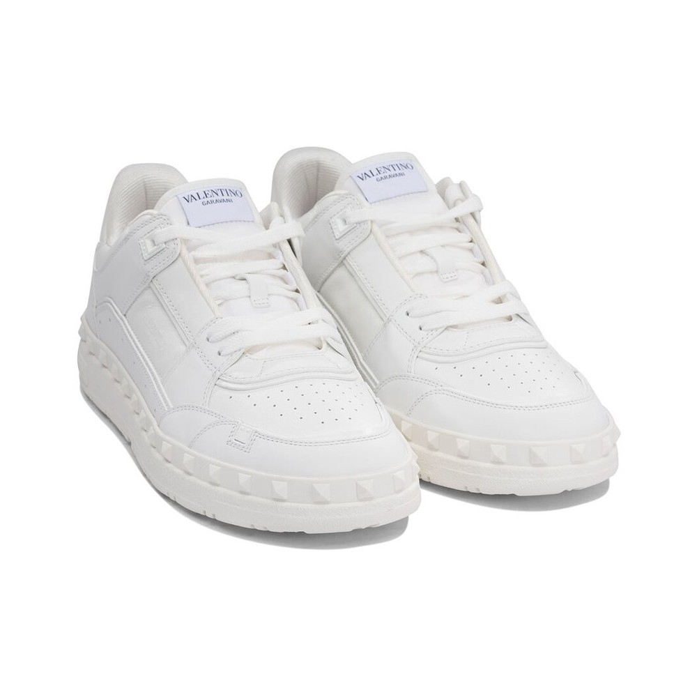 Valentino Garavani Leather Sneaker ผู้ชาย