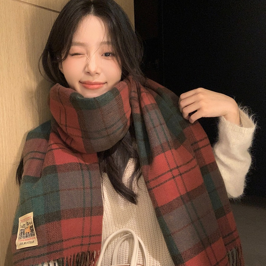ผ้าพันคอนุ่มลายสก๊อตย้อนยุคผู้หญิงฤดูใบไม้ร่วงฤดูหนาวพู่ผ้าพันคอที่อบอุ่น