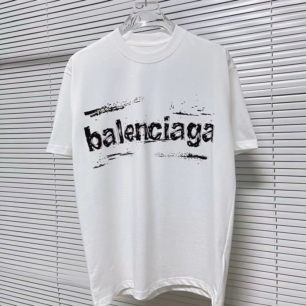 เสื้อยืดคอกลมพิมพ์ลายโลโก้กราฟฟิตีลําลองใหม่