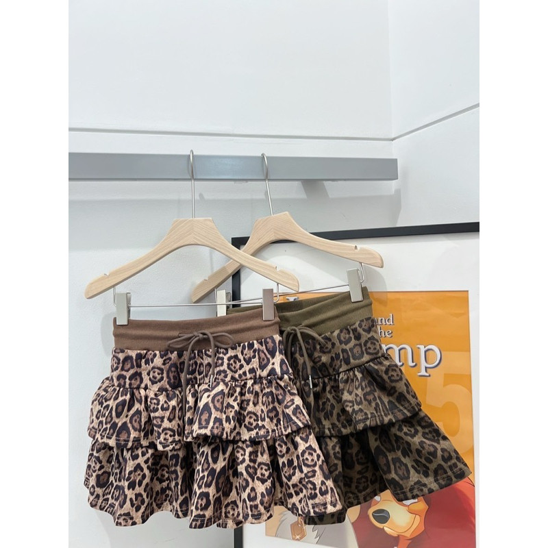 New skirt มาใหม่คร่าา งานกระโปรง ลายเสื้อ เนื้อผ้าพิมลาย ทั้งตัว งานเนื้อผ้านุ่มละมุน สุดๆ