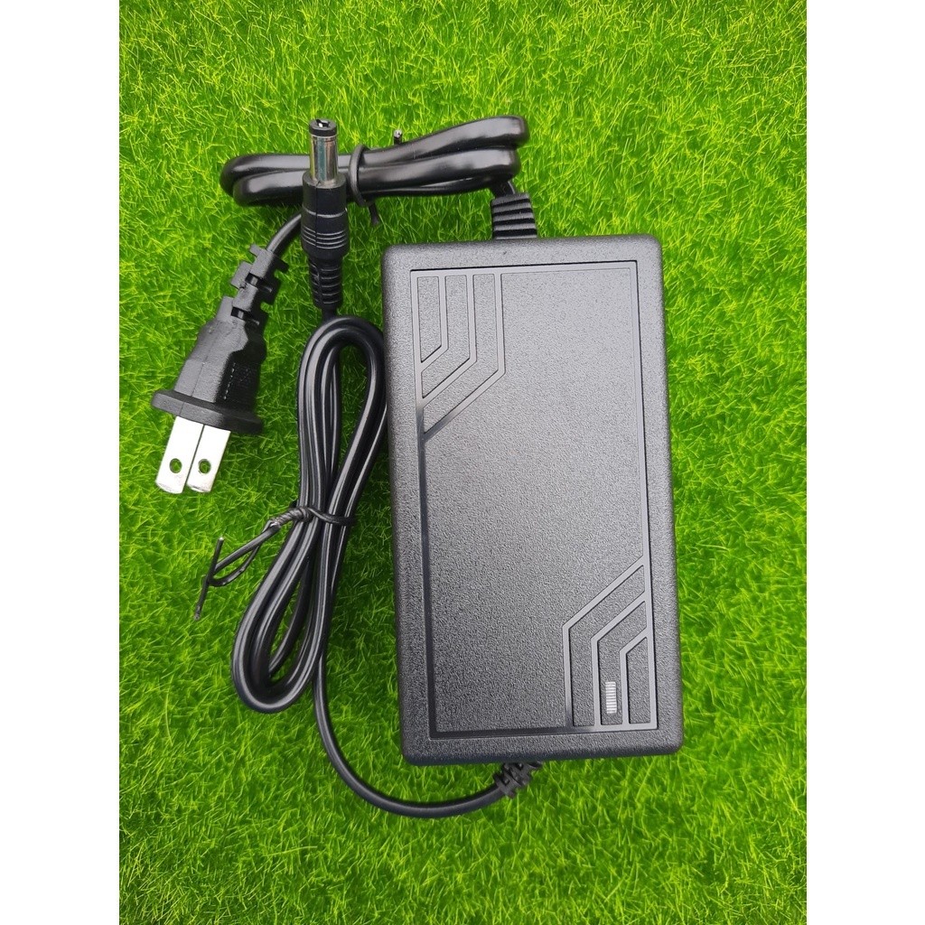 อแดปเตอร์รถแบตเตอรี่ อแดปเตอร์ชาร์จแบตลิเธียม DC 21V 2A อแดปเตอร์ ขนาดหัวเสียบ