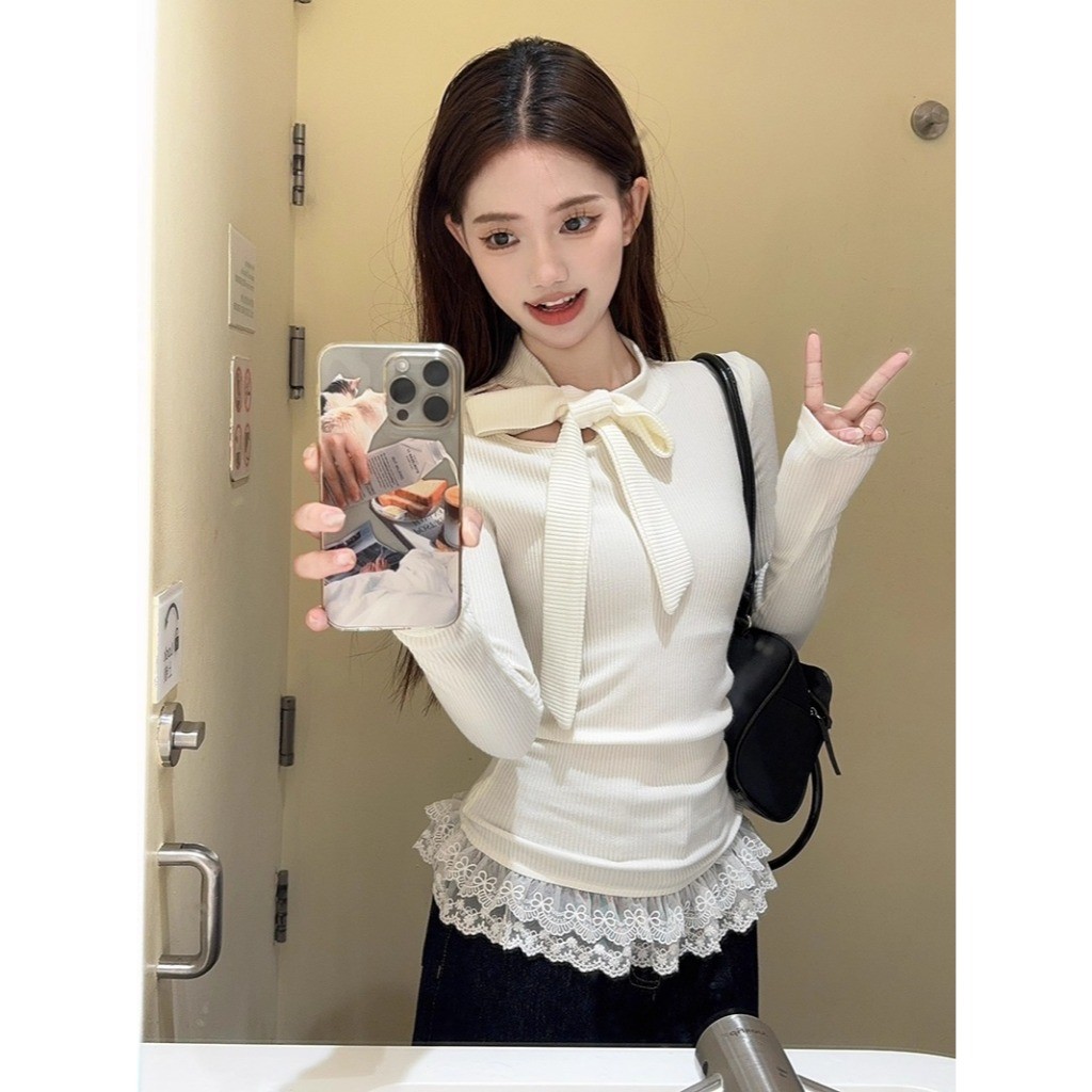 เสื้อเบลาส์ แขนยาวผู้หญิงคอกลม ดีไซน์ตรงคอผูกเป็นโบว์ได้ ชายแต่งระบายลูกไม้ ผ้าร่องกำมะหยี่ #6946 - รูปที่ 6