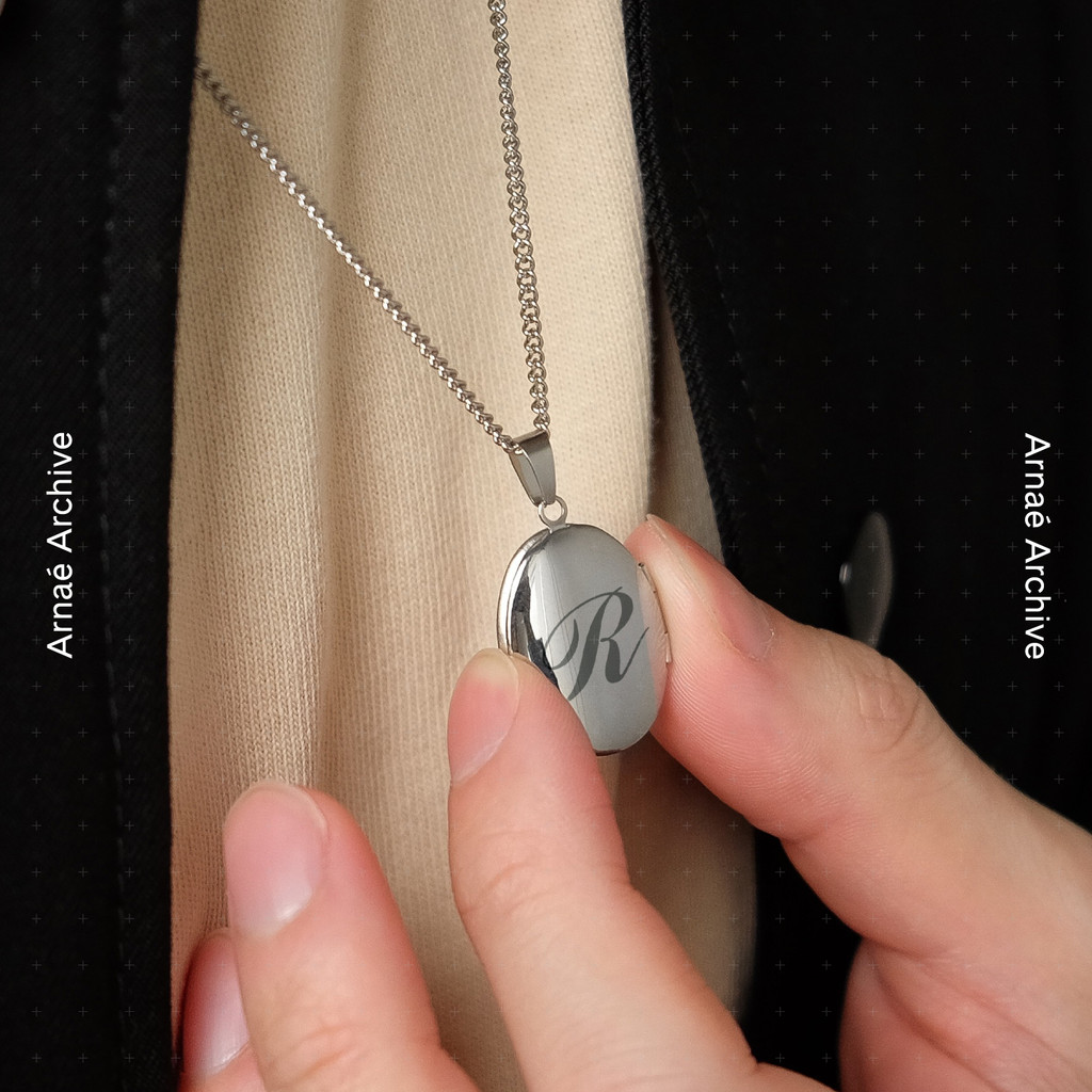 สร้อยคอล็อกเก็ตเงิน Arnaé Archive