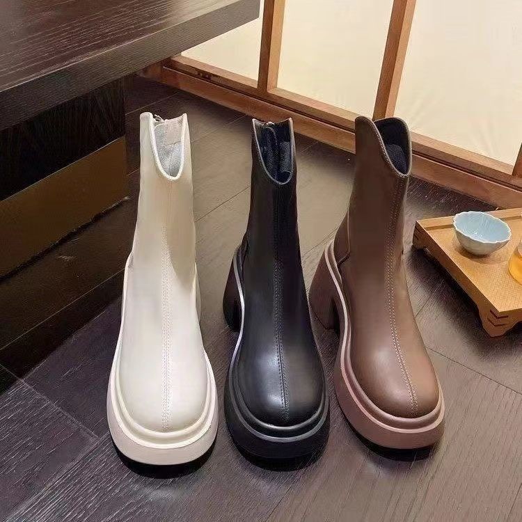 รองเท้าอัศวินรองเท้าบูทมาร์ตินสวมใส่ด้านนอกเวอร์ชั่นเกาหลีสบาย ๆ สบาย ๆ