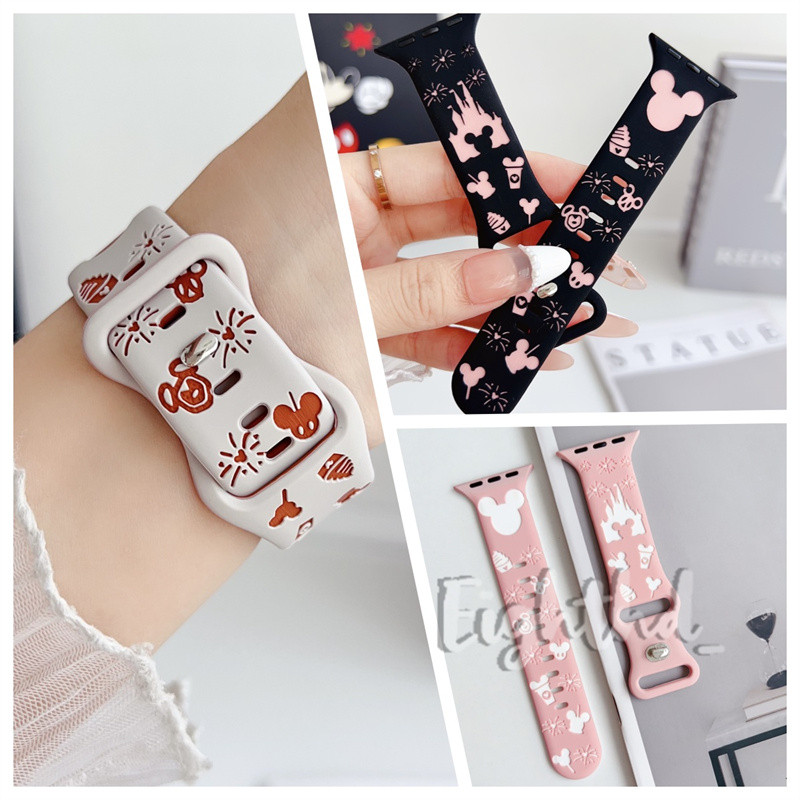 ปราสาท Mickey สองสีสายนาฬิกาซิลิโคนสําหรับ Apple Watch Series Ultra2 10 9 8 7 6 SE 5 4 3 2 1 สําหรับ SmartWatch ขนาด 46 มม.49 มม.45 มม.41 มม.44 มม.40 มม.42 มม.38 มม. iWat