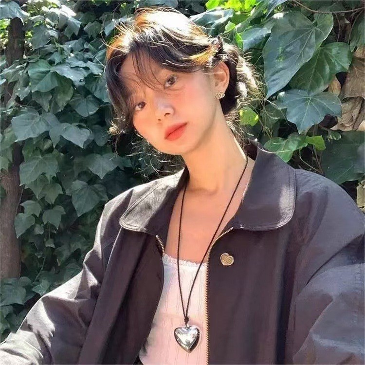สร้อยคอจี้หัวใจแบบเกาหลี Fever สำหรับผู้หญิง แบบยาวหรูหราไม่เหมือนใคร เครื่องประดับยอดนิยมในฤดูใบไม้