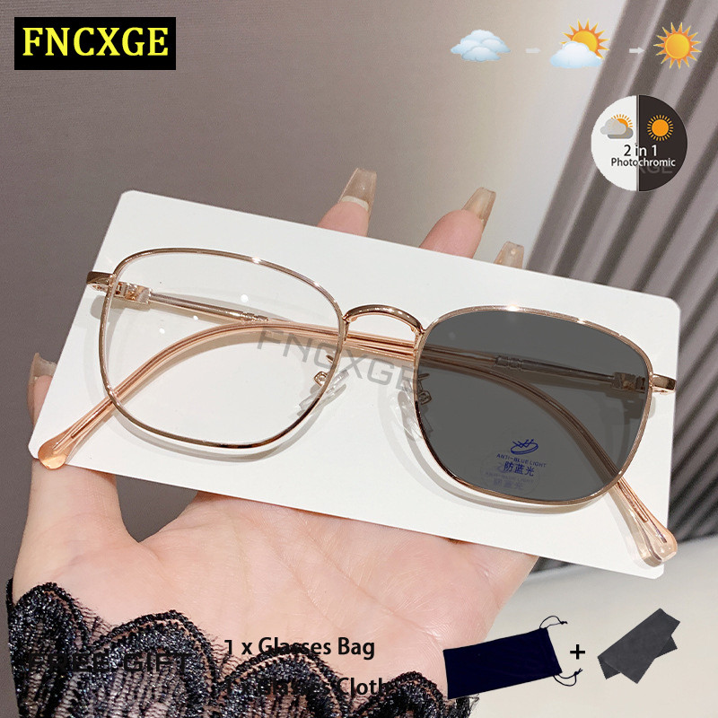 FNCXGE ออกแดดเปลี่ยนสี แว่นตากรองแสงสายตายาว ผู้หญิง ผู้ชาย ป้องกันรังสี ป้องกันแสงสีฟ้า แว่นกรองแสงเปลี่ยนสี 1.0~+4.0