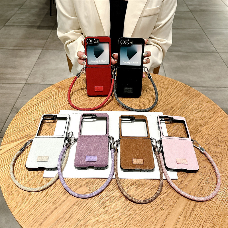 SAMSUNG คู่น่ารักตุ๊กตาfurryความงามปลอกz Flip3 Flip4 Flip5 Flip6 Hard PCคลาสสิกสําหรับSamsung Galaxy Z Flip 6 5 4 3 ผู้ถือโทรศัพท์กรณี
