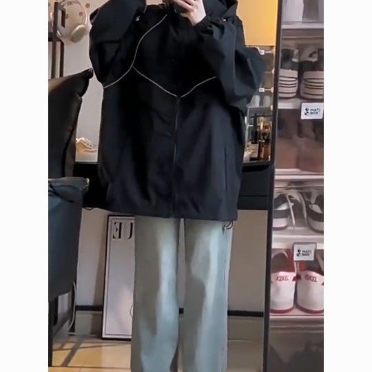 เสื้อแจ็คเก็ตผู้หญิงเสื้อแจ็คเก็ตแฟชั่นฤดูใบไม้ร่วงและฤดูหนาวแมทช์ลุคง่ายเสื้อสะท้อนแสงเรียบง่ายหลวมๆแบรนด์แฟชั่นสีดำมีฮู้ดนักเรียน
