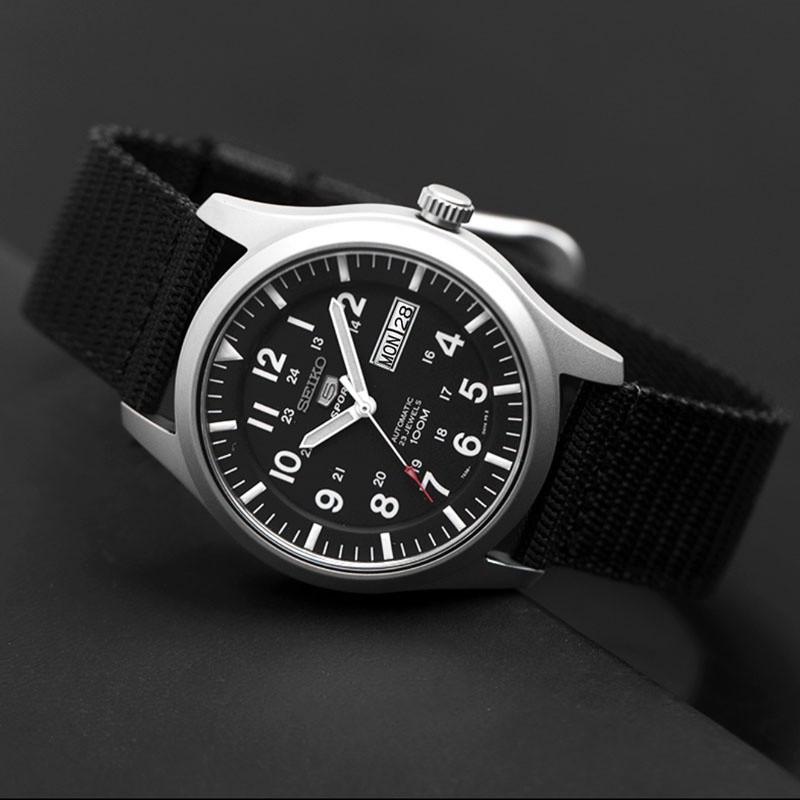 SKo SNZG13 นาฬิกาควอทซ์ผู้ชาย 43MM สายไนลอนปฏิทินคู่กระจกแร่กันน้ํา