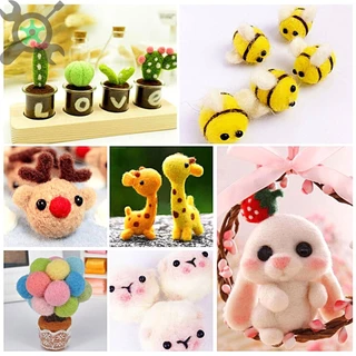ตุ๊กตา DIY ใยขนแกะ พร้อมส่ง Needle Felting Kit จิ้มขนเฟลท์ พวงกุญแจ ทำมือ ตุ๊กตาใยขนแกะ ปักเฟลท์ พวงกุญแจ ทำมือ จิ้มเฟลท์ ปัก Random Color Wool Felt Handmade Felt Needle DIY Finger Cots Hand Craft Foam Wool Kit
