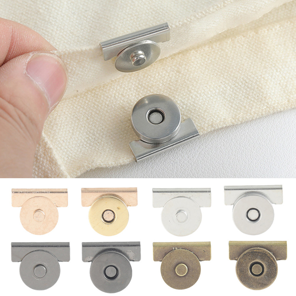 คลิปหนีบกระเป๋าหัวเข็มขัดแม่เหล็กปกปิดอุปกรณ์เสริมดูดโลหะผสมสะดวกไร้รอยต่อ