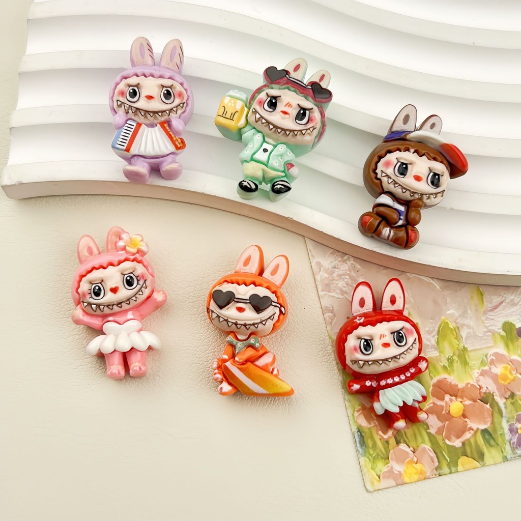 10 ชิ้น Happy Fashion Labubu เรซิ่น Charms สําหรับ DIY (2-117)