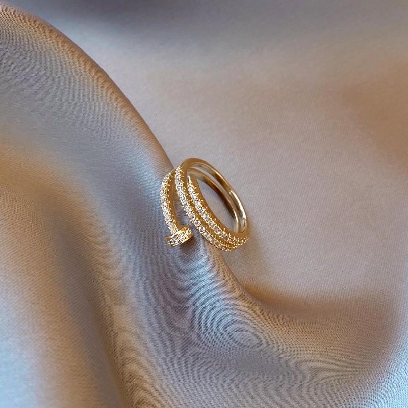 ใหม่สไตล์ Multi-Layer เล็บ All-Match กระพริบแหวนเพชรปรับเกลียวแหวนหญิง High-End Niche แฟชั่น Cool สไตล์ Zir