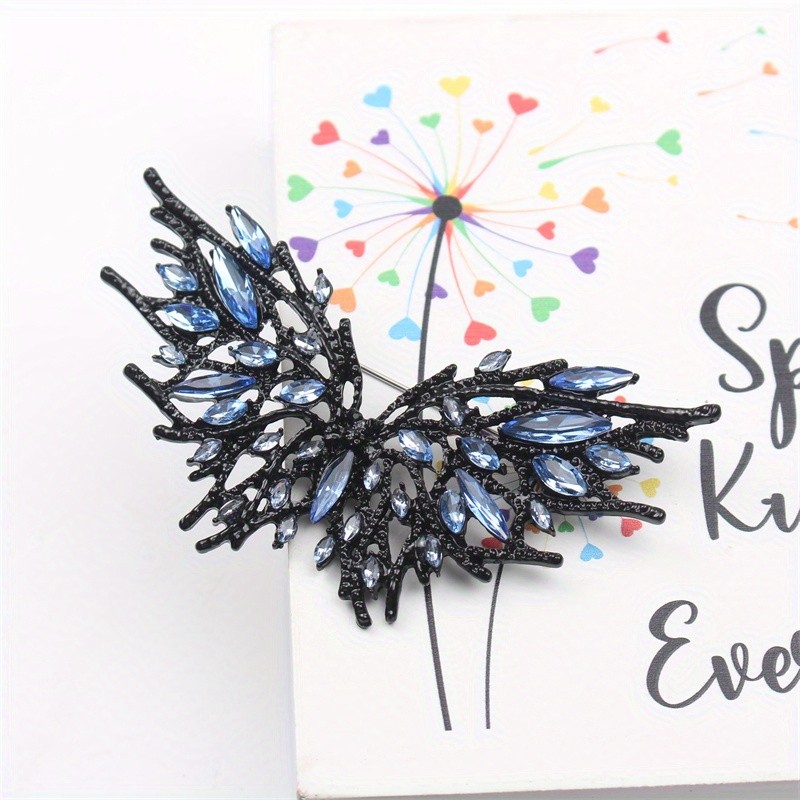 ใหม่ Hollowed-out เข็มกลัด Vintage Dark Rhinaute Feather Wing Pin เสื้อกันหนาวผู้หญิง Night Butterfly Corsage