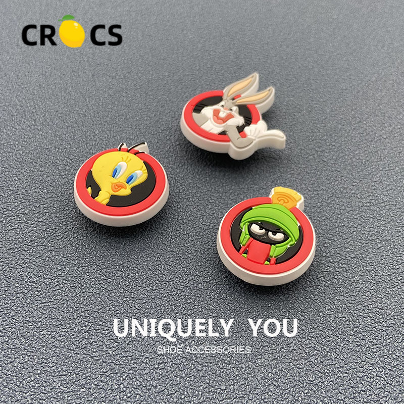 ใหม่ jibbitz Crocs รองเท้าดอกไม้อุปกรณ์เสริมรองเท้าดอกไม้การ์ด Luo Chi Zhibixing อุปกรณ์เสริมรองเท้าหัวเข็มขัด Bugs Bunny Cui Di ตกแต่งหัวเข็มขัด