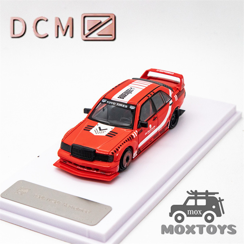 DCM 1:64 190E รถโมเดลDiecastสีแดง