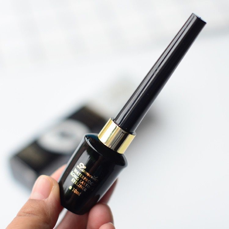 shiny girl: อายไลเนอร์ชนิดน้ำยาวนานดำของแท้ซุปเปอร์กันน้ำและ ยาวนานไม่สำคัญสามเณรอายไลเนอร์ปากกาสีดำ YE760 - รูปที่ 2