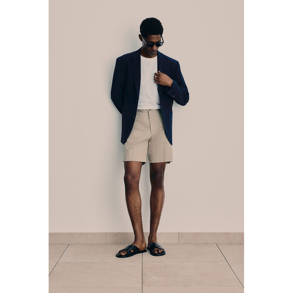 H&M กางเกงขาสั้นชิโน่ทรงพอดีตัว Man Regular Fit Chino shorts 1127680_2