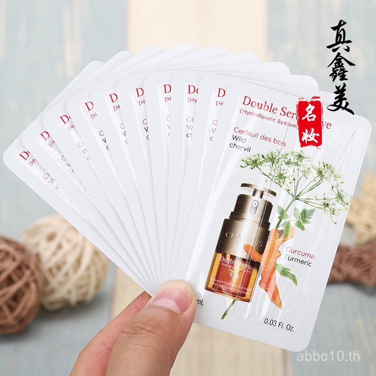 ราคา 10 ชิ้น Clarins Double Essence Revitalizing Eye Serum 0.9ml ครีมบำรุงรอบดวงตา ตัวอย่าง สำหรับกล