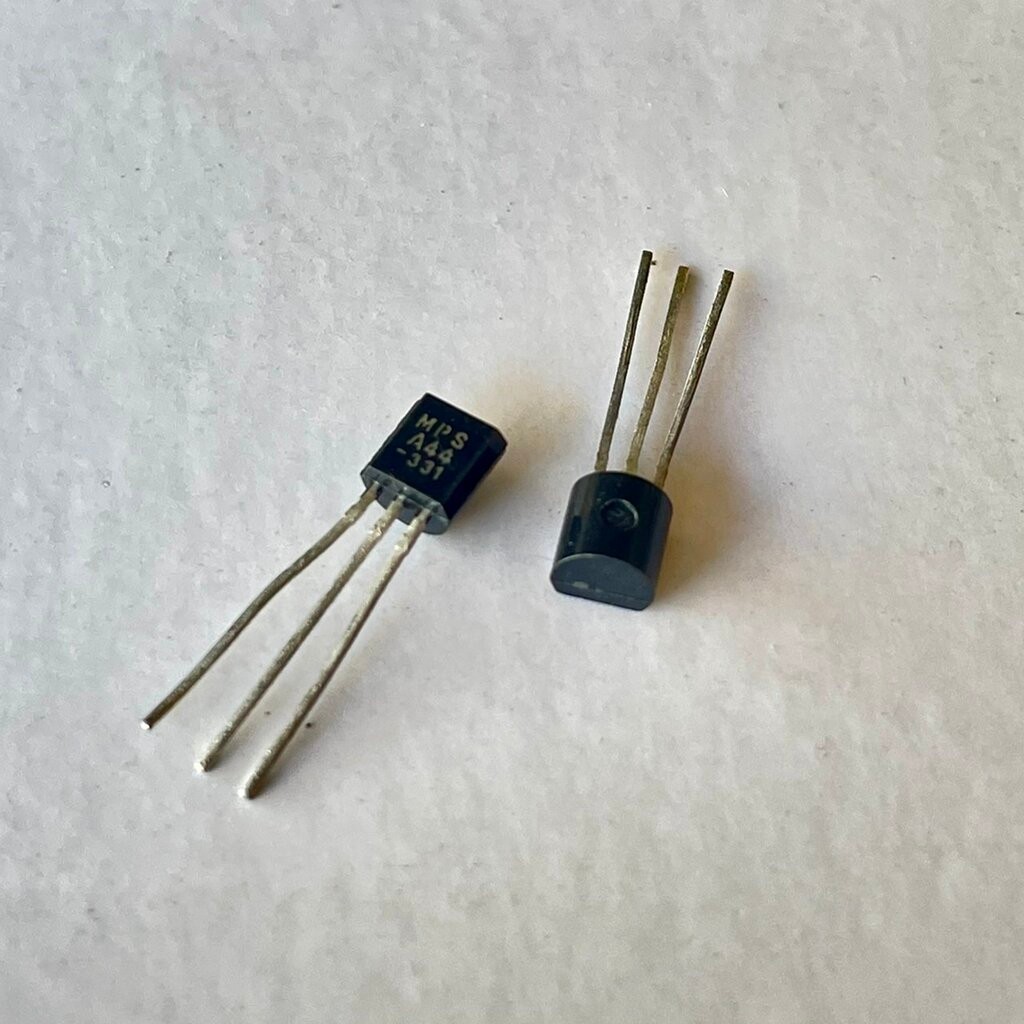 (10ตัว) [TR] A44 MPSA44 KSP44 (เกรดเทียบผลิตจีน) NPN 0.3A 400V