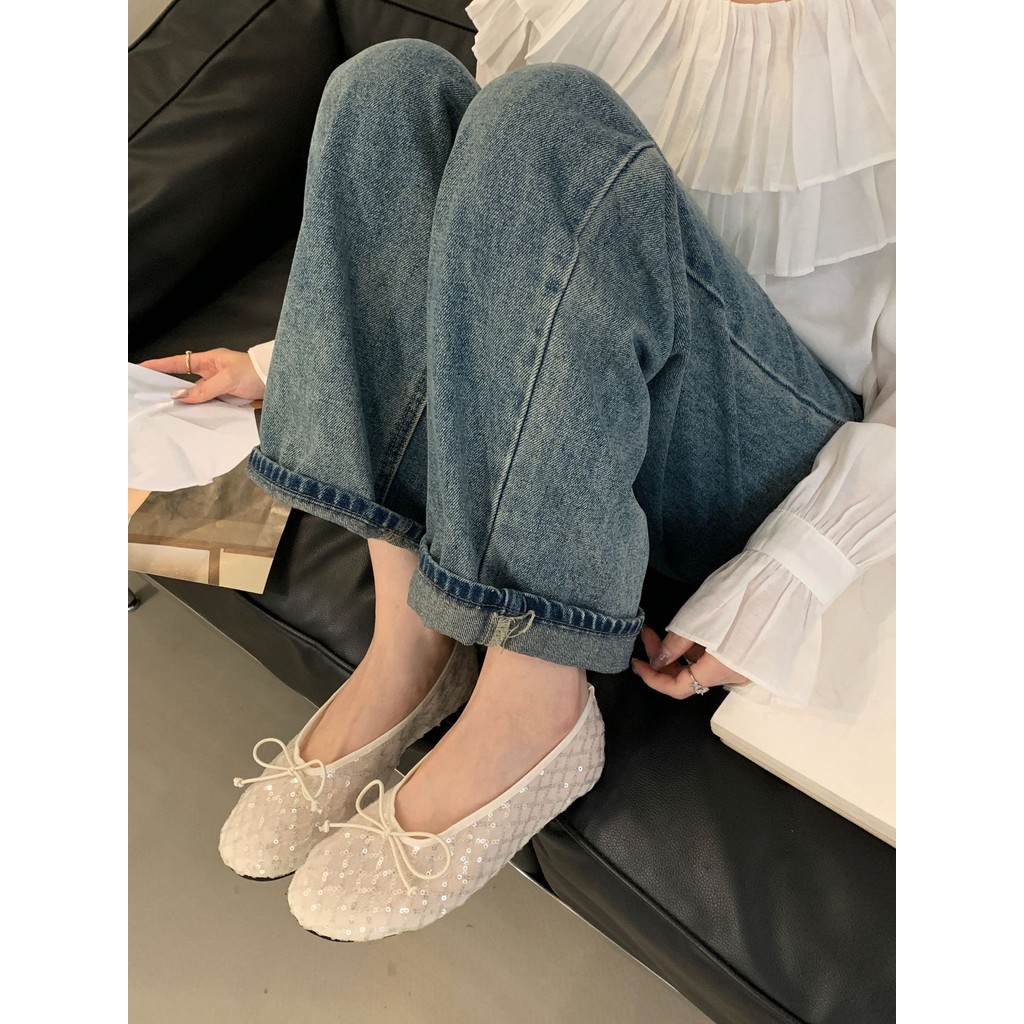 รองเท้าแบนผู้หญิง ประดับเลื่อมกลม ปากตื้น มีโบว์
