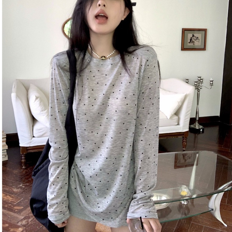 NINGFASHION เสื้อเเขนยาวคอกลมลายจุดผู้หญิง เสื้อแขนยาวตัวยาว ทรงโอเวอร์ไซส์ รุ่น W6948