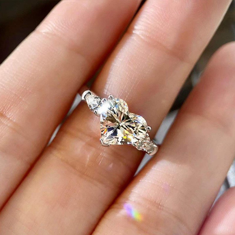 Cubic Zirconia รักหยดน้ำแหวนรูปหัวใจเรียบง่าย
