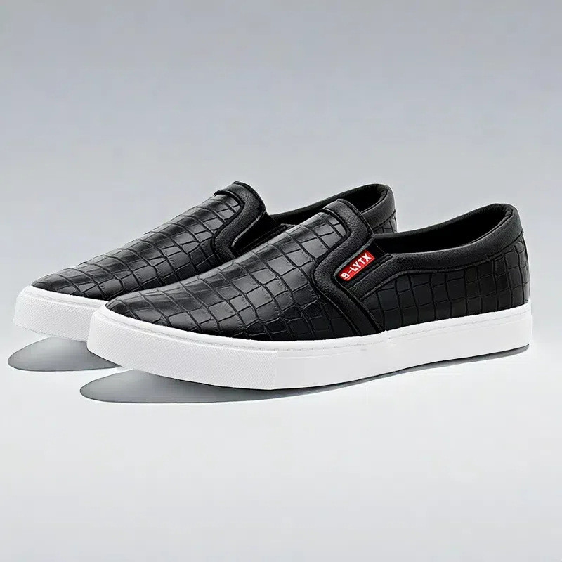 Casual Slip-On Slip-On Slip-Onรองเท้าผู้ชายรองเท้าสีขาวสามครั้งVulcanizedรองเท้ายางOx