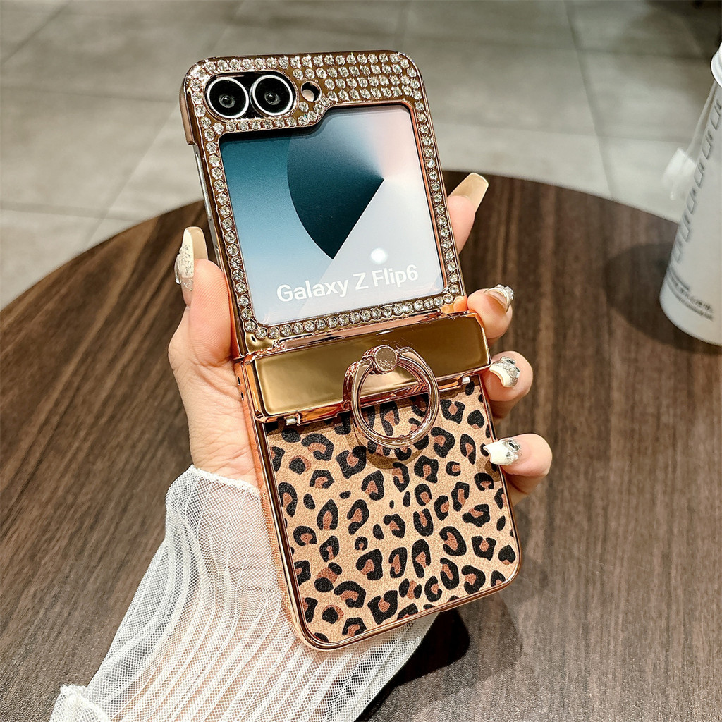 บานพับไฟฟ้าแหวนป้องกันเคสโทรศัพท์สําหรับ Samsung Galaxy Z Flip 6 5 4 3 Flip6 Flip5 Flip4 เสือดาวพิมพ์ปกหนัง