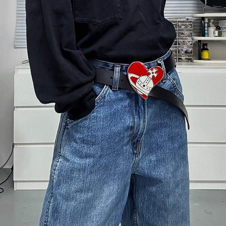 Vivienne Westwood Red Heart Saturn Love Buckle belt อินเทรนด์และหลากหลาย Millennium y2k เข็มขัดตกแต่งย้อนยุค