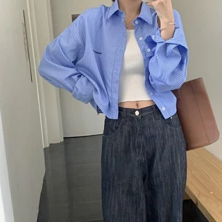 Dahong เสื้อเชิ้ตลายทางแขนสั้น เสื้อเชิ้ตเเขนยาว ผู้หญิง ปักลาย ทรงหลวม สีสวย น่ารักสดใส w521