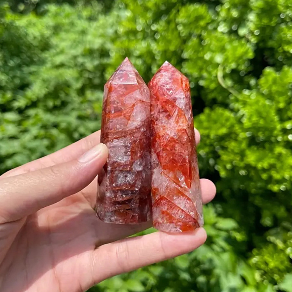 ธรรมชาติสีแดงหมากฝรั่งดอกไม้คริสตัลเสาการทําสมาธิจิตวิญญาณขัดพลังงานหินหกเหลี่ยมเดียวชี้สแควร์ของสะสม