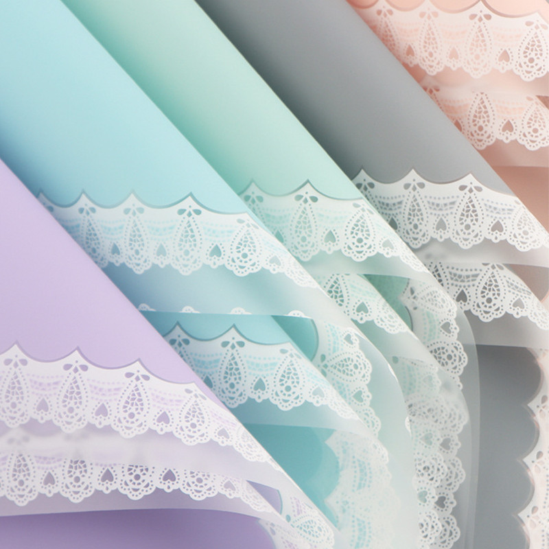 20ชิ้น57×57เซนติเมตรลูกไม้ชายแดนนุ่มมันวาวกระดาษห่อหนาเคลือบกระดาษกันน้ําช่อบรรจุภัณฑ์กระดาษ