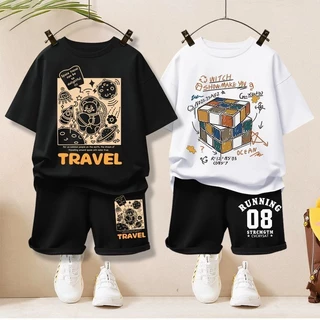 ชุดเด็กผู้ชาย 2025 เสื้อผ้าฤดูร้อนใหม่ ชุดเสื้อยืดแขนสั้น สไตล์ฤดูร้อนสำหรับเด็ก