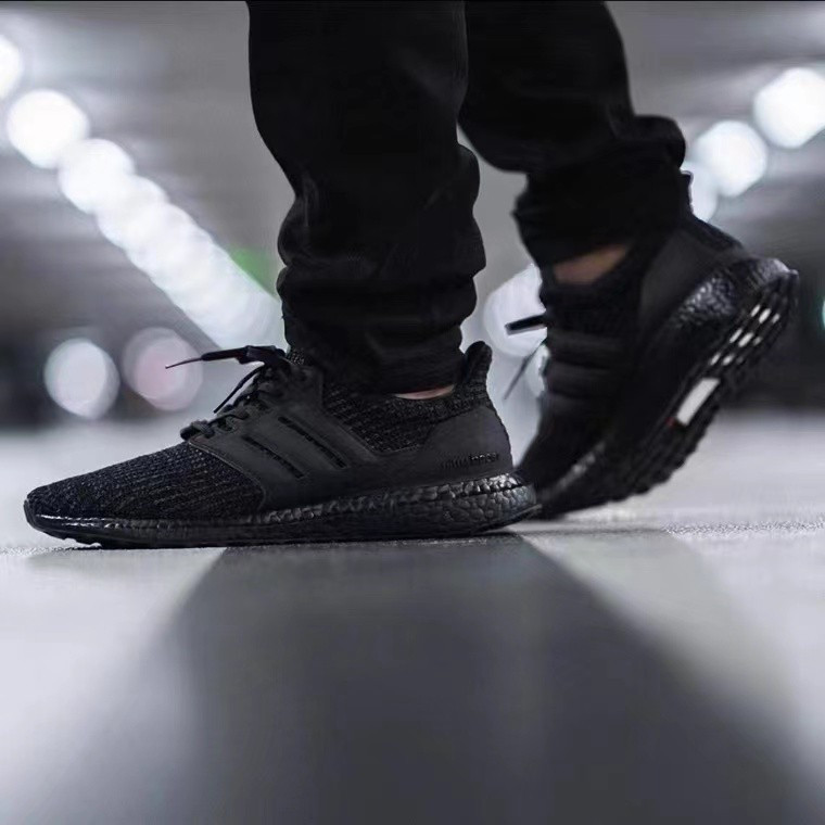 รองเท้าวิ่ง Adidas Ultra Boost 4.0 สำหรับผู้ชายและผู้หญิง พร้อมกล่อง สีดำล้วน รองเท้าผ้าใบ 2023
