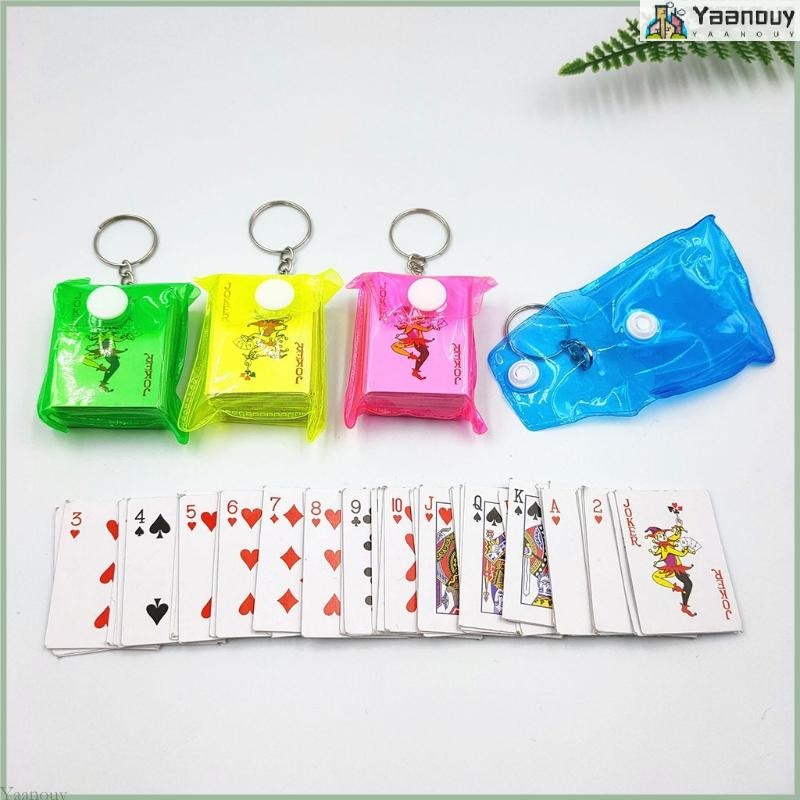 Yaa สําหรับ Creative One ชุดสีสุ่มแบบพกพามินิเล่นไพ่พวงกุญแจแบบพกพาขนาดเล็กเกมกระดานสําหรับ Key Chain Par