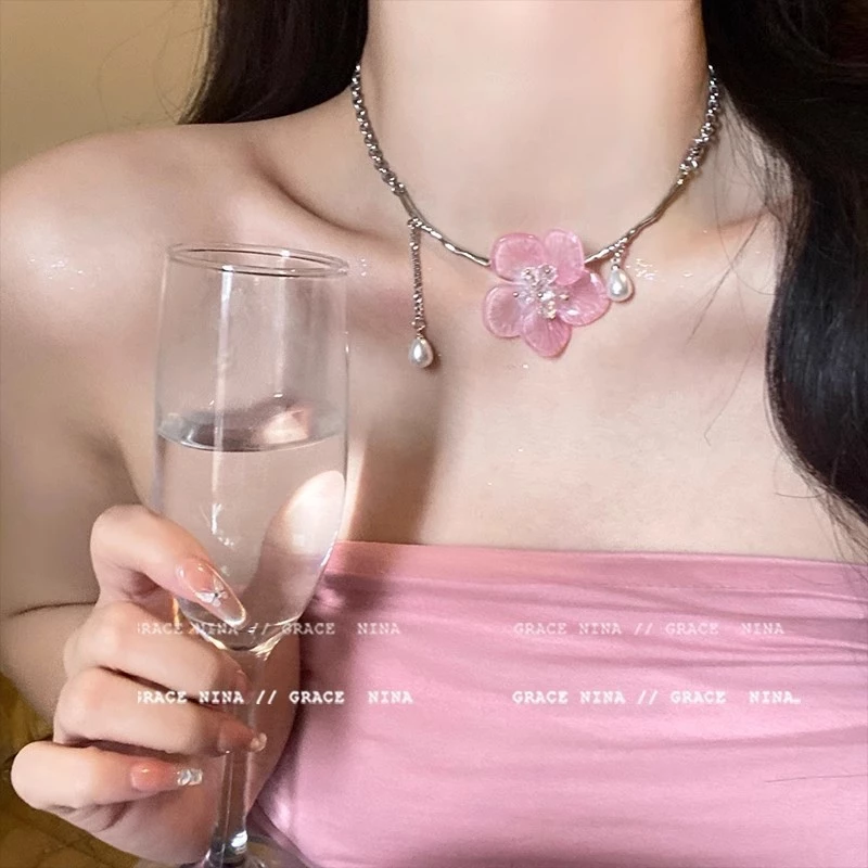 ซื้อ 2 แถม 1 ของขวัญ หรูหรา ซอก สีชมพู หวาน ดอกไม้ กระดูกไหปลาร้า โซ่ อเนกประสงค์ อารมณ์ หญิง พู่ กระดูกไหปลาร้า โซ่
