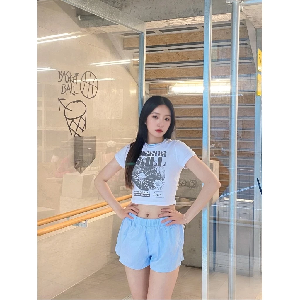 กางเกงขาสั้นลายทางสีน้ำเงิน-ขาว ใส่สบายและดูดีในทุกการเดินทาง thumbnail 5